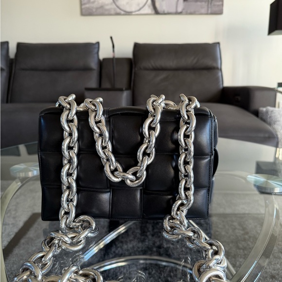 Authentic Bottega Veneta Chain Cassette Bag - Picture 5 of 10